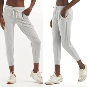 Vuori Lux Rib Pale Gray Jogger Activewear Athleisure Sz XS Pilates Neutrals